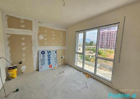 APARTAMENT 2+1+2 PRANE BULEVARDIT TE RI - 1/8