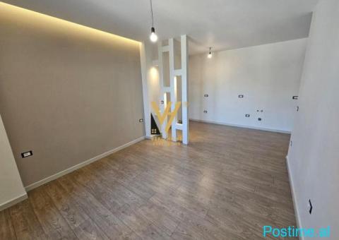 SHITET APARTAMENT+GARSONIERE TE ZOGU I ZI 300.000 EURO - 3/4