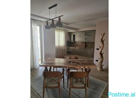 SHITET APARTAMENT 2+1 | RRUGA E PORTIT, DURRËS 322,000 € - 2/9
