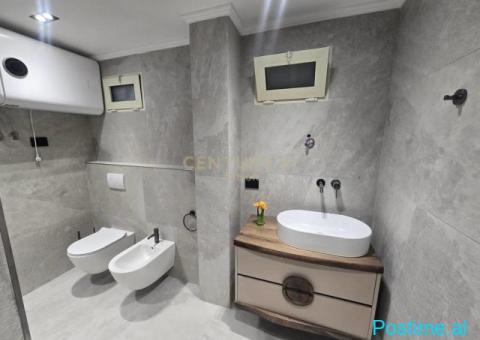 SHITET APARTAMENT 2+1 | RRUGA E PORTIT, DURRËS 322,000 € - 3/9