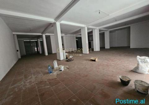 Okazion! Ambient Komercial 818m2 + 3 parkime, Yzberish - 2/2