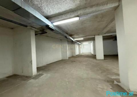 SHITET HAPËSIRË MULTIFUNKSIONALE TEK PAZARI I RI - 1/3
