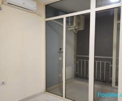 ZYRE ME QERA 142M2 PAZARI I RI 120.000 LEKE FH-92772
