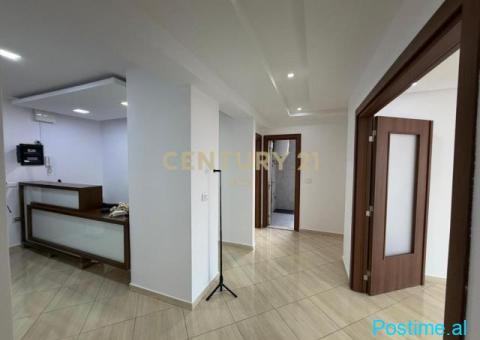 Zyrë me Qira 180 m² | Kati i Fundit | Kompleksi Malajziani - 4/10