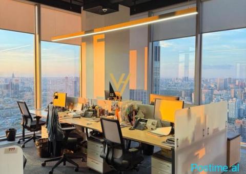JEPET ZYRE 120 M2 ME QIRA TE RRUGA E KAVAJES 180.000 LEKE