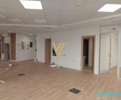 JEPET ZYRE 230 M2 ME QERA TE PALLATI ME SHIGJETA 2.600 EURO