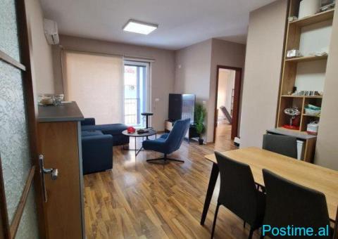 JEPET ZYRE ME QERA 140 M2 21 DHJETORI 160.000 LEKE - 2/5
