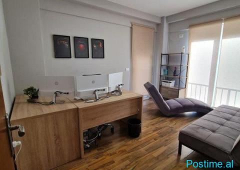 JEPET ZYRE ME QERA 140 M2 21 DHJETORI 160.000 LEKE - 3/5