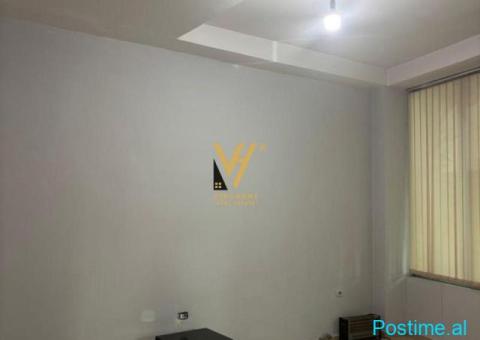 JEPET ZYRE 60 M2 ME QERA TE KOMUNA E PARISIT 45.000 LEKE - 2/2