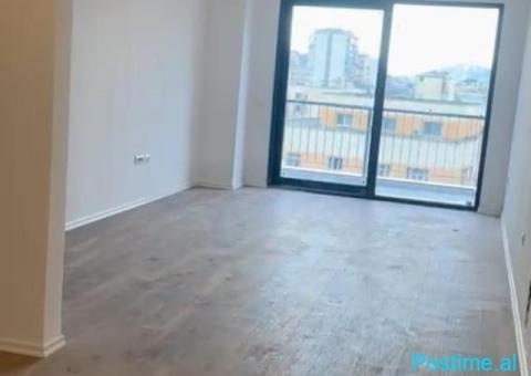 ZYRE ME QERA 106 M2 RRUGA E BARRIKADAVE 1.200 EURO - 3/4