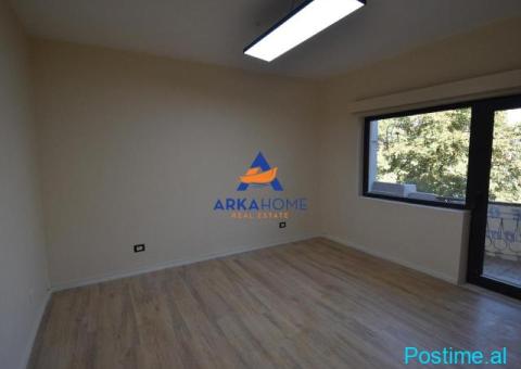 JEPET ME QIRA AMBIENT PËR ZYRA / BIZNES 80M2 'BLLOK' 90.000 - 2/6