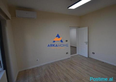 JEPET ME QIRA AMBIENT PËR ZYRA / BIZNES 80M2 'BLLOK' 90.000 - 5/6