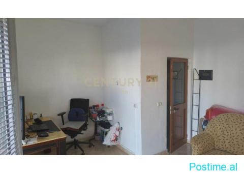 +355698329326 Dyqan 20 m2 për Shitje në Durrës, Lagjia Nr.16 - 1/9