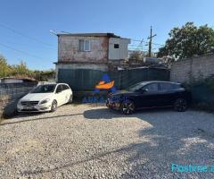 JEPET ME QIRA TOKE 300 M2 'RRUGA FRANG BARDHI, PRANË SHKOLLË