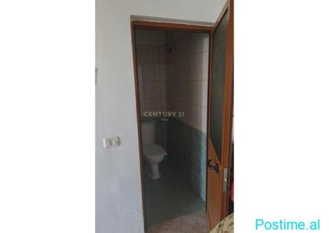 Dyqan 20 m2 për Shitje në Durrës, Lagjia Nr.16, !!! - 9/9