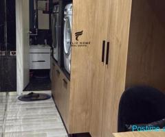 AMBIENT BIZNESI 60 M2 21 DHJETORI 300.000 EURO