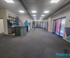 ZYRE ME QERA 190 M2 RRUGA E DIBRES 200.000 LEKE FH-57891