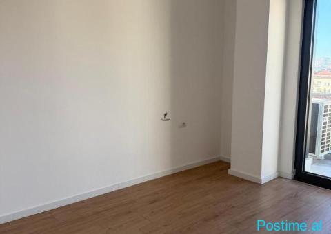 ZYRE ME QERA 100 M2 RRUGA E BARRIKADAVE 90.000 LEKE FH-98828 - 2/7