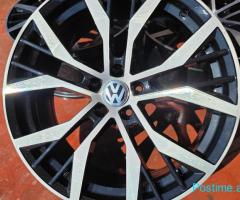 DISQE VW POLO GOLF 4 R18