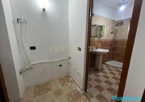 SHITET APARTAMENT 2+1 +AMBJENT BIZNESI PRANE DREJTORISE POLI - 9/10