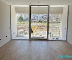 JEPET AMBIENT BIZNESI 117 M2 ME QIRA KOMUNA E PARISIT 1.700E
