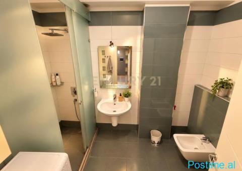 Duplex 2+1+2 me oxhak në kompleksin Ferrari, Liqeni i Thatë - 8/10