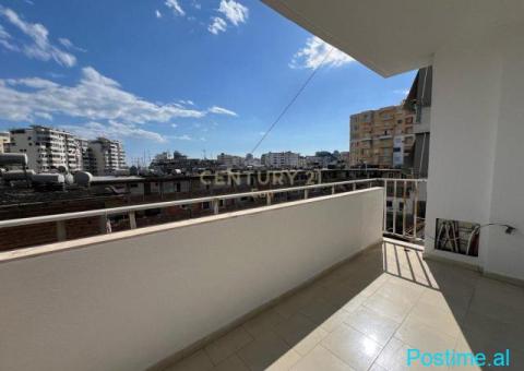 +355684394200 Apartament 2+1+2 me qira në Qender, Durrës - 7/10
