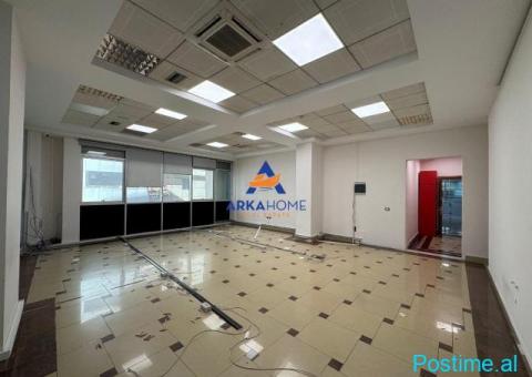 JEPET ME QERA ZYRE 105M2 'NE QËNDËR' 85.000 LEKE - 2/4