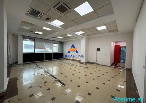 JEPET ME QERA ZYRE 105M2 'NE QËNDËR' 85.000 LEKE - 3/4