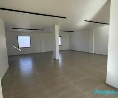Jepet me Qira Ambient Komercial | Tregu, Durrës