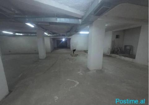 MAGAZINE ME QERA 350 M2 PAZARI I RI 210.000 LEKE FH-81043 - 1/3