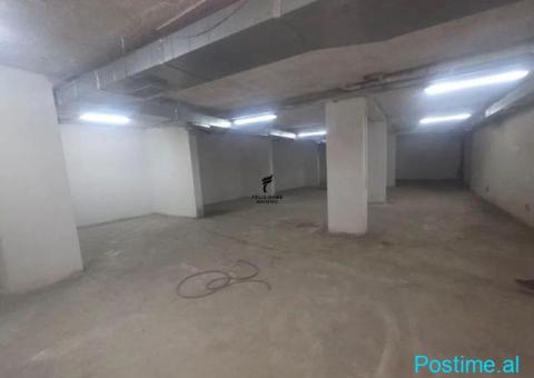 MAGAZINE ME QERA 350 M2 PAZARI I RI 210.000 LEKE FH-81043 - 2/3