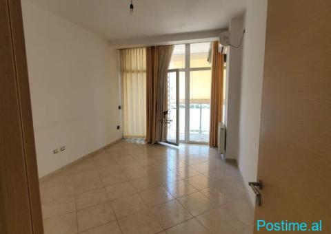 ZYRE ME QERA 110 M2 KOMUNA E PARISIT 1430 EURO FH-81361 - 2/7