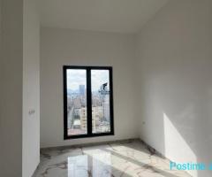 ZYRE ME QERA 106M2 RRUGA E BARRIKADAVE 120.000 LEKE FH-85730