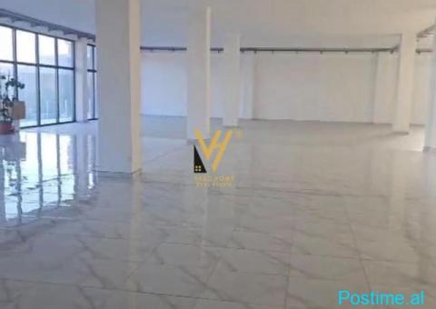JEPEN DY KATE BIZNESI 3.400 M2 ME QIRA NE FUSHE KRUJE 6.000E - 2/2