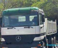 Kamion mercedes actros