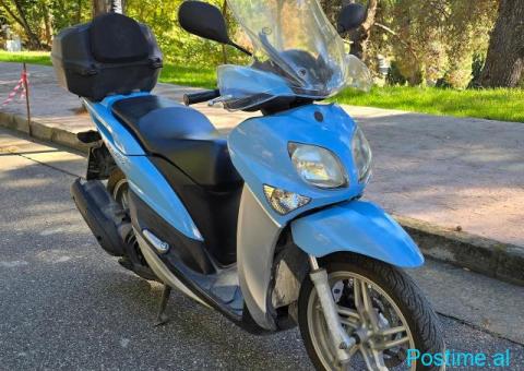 Yamaha XENTER 125 model 2013. - 4/8