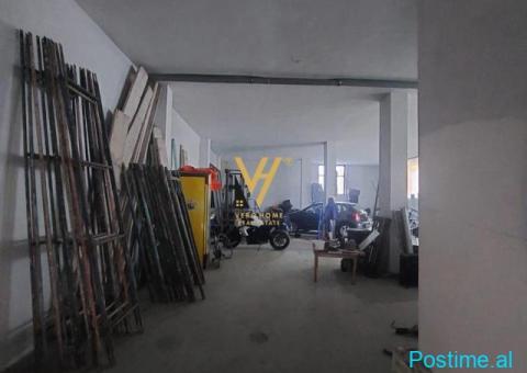 JEPET MAGAZINE 180 M2 ME QERA FUSHA AVIACIONIT 1.200 EURO - 2/2
