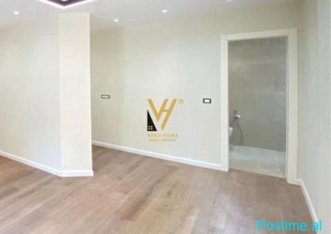 JEPET ZYRE 72 M2 ME QIRA TE KIKA 1, KOMUNA E PARISIT 750 EUR - 3/4