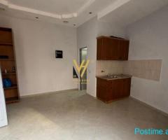 JEPET AMBIENT BIZNESI 40 M2 ME QIRA TE PROKURORIA 39.000 LEK