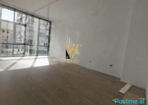 JEPET ZYRE 40 M2 ME QERA TE MINE PEZA 800 EURO - 1/3