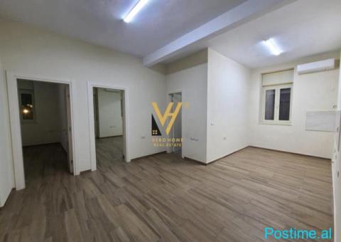 JEPET ZYRE 75 M2 ME QERA TE BULV. ZOGU I PARE 100.000 LEKE - 4/5