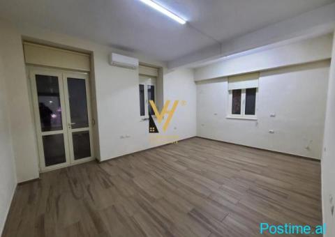 JEPET ZYRE 75 M2 ME QERA TE BULV. ZOGU I PARE 100.000 LEKE - 5/5