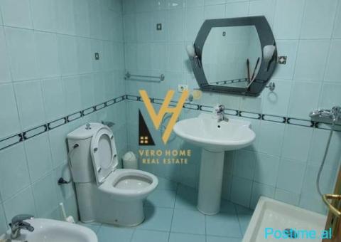 JEPET ZYRE 160 M2 ME QIRA NE QENDER 1.300 EURO - 2/7