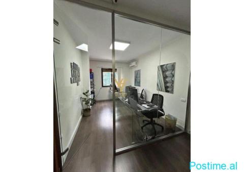 JEPET ZYRË 3+1+2, 108 M2 ME QIRA BLLOK 1.100 EURO - 1/6