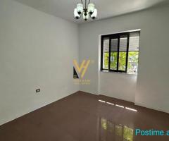 JEPET AMBIENT BIZNESI 72 M2 ME QERA TE RR.DURRESIT 1.300 EUR