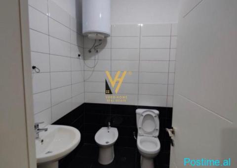 JEPET ZYRE 38 M2 ME QIRA TE SIRI KODRA 35.000 LEKE - 2/3