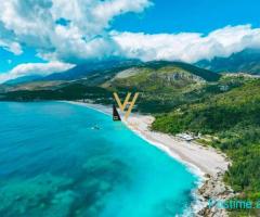 SHITET TRUALL 23.650 M2 NE LIVADH, HIMARE