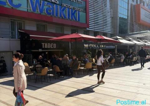 Bar Tadeo kerkojme banakier/kamarier