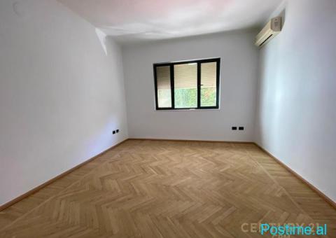 ISH BLLOKU JAPIM AMBIENT ZYRE ME QIRA - 2/9
